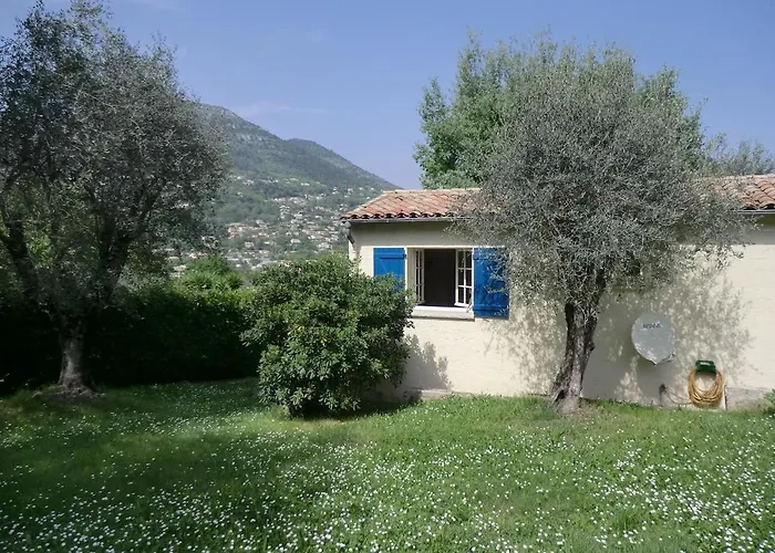 Nice Petite Maison Mitoyenne Avec Piscine